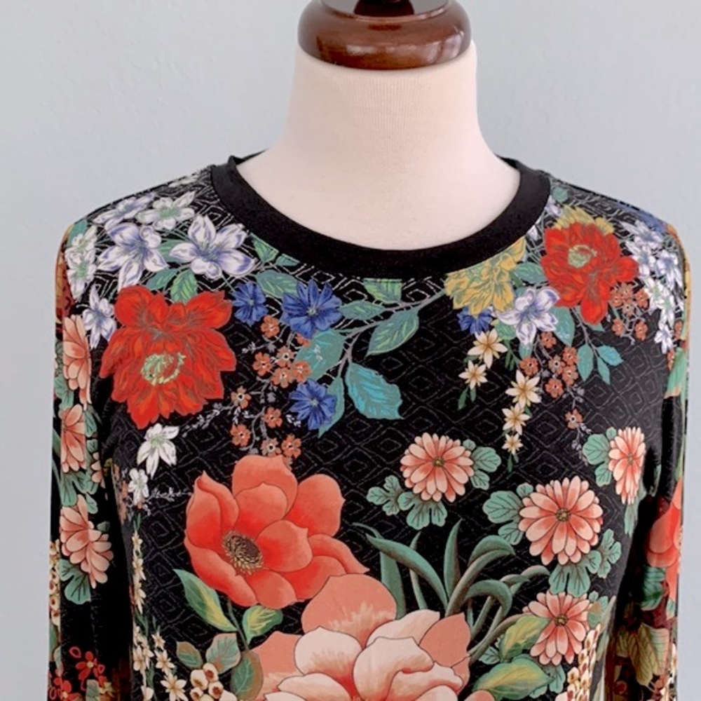 Johnny Was Floral Babuska Favorite Crewneck Tee - Picture 5 of 11